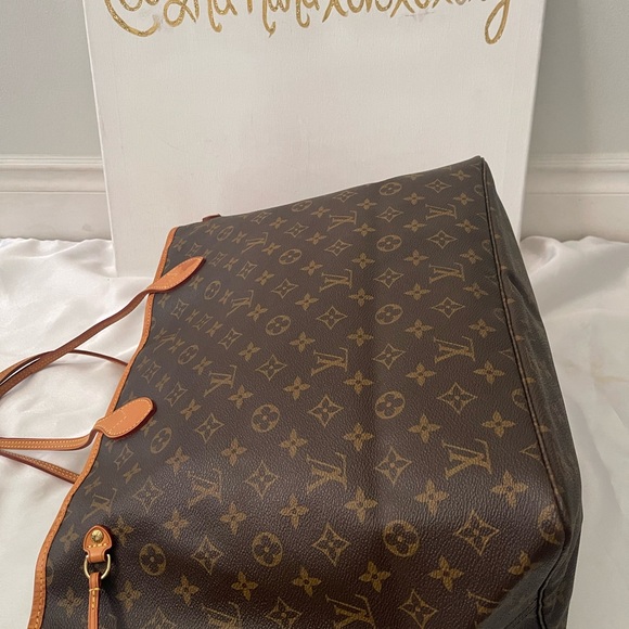 AUTHENTIC LOUIS VUITTON MONOGRAM NEVER FULL GM WITH DUST BAG - Picture 1 of 12